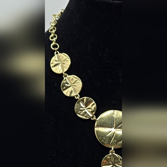 Sand Dollar Gold Tone Womens Necklace Dangle Adjustable Bold-Beautiful Versatile - Picture 5 of 9